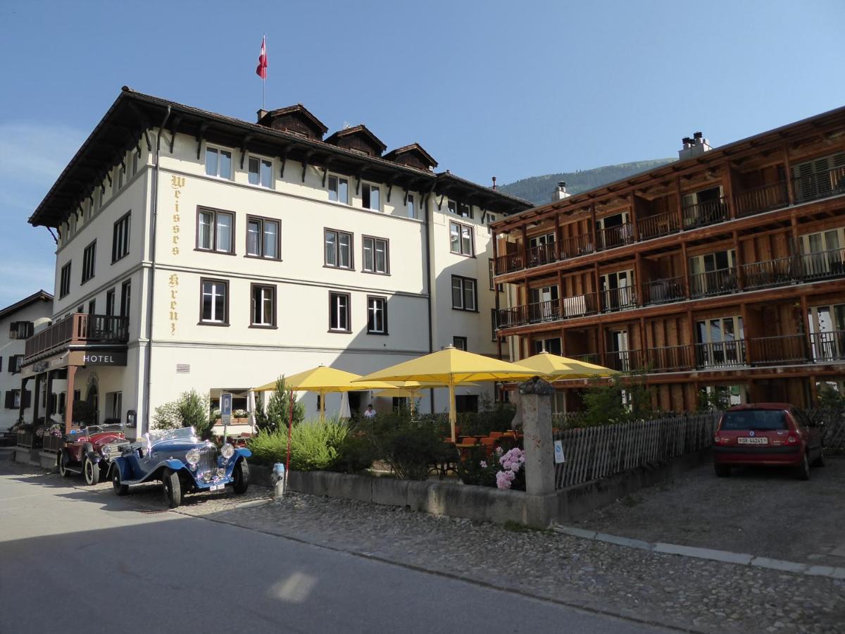 Hotel Weisses Kreuz Berguen Exterior photo