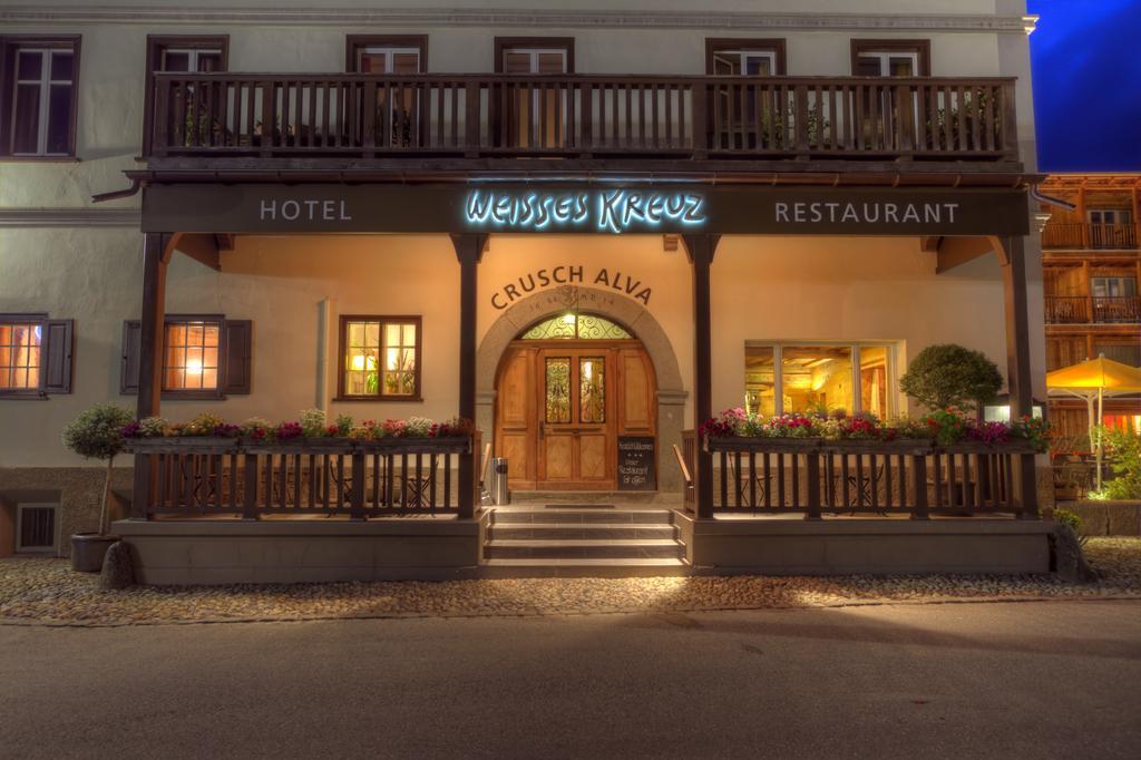 Hotel Weisses Kreuz Berguen Exterior photo